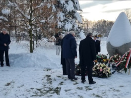 U slzy ve Stonavě si lidé připomněli památku 13 horníků, které zabil výbuch metanu